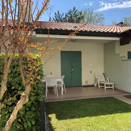 Lägenhet Villaggio Ca' Del Pino *