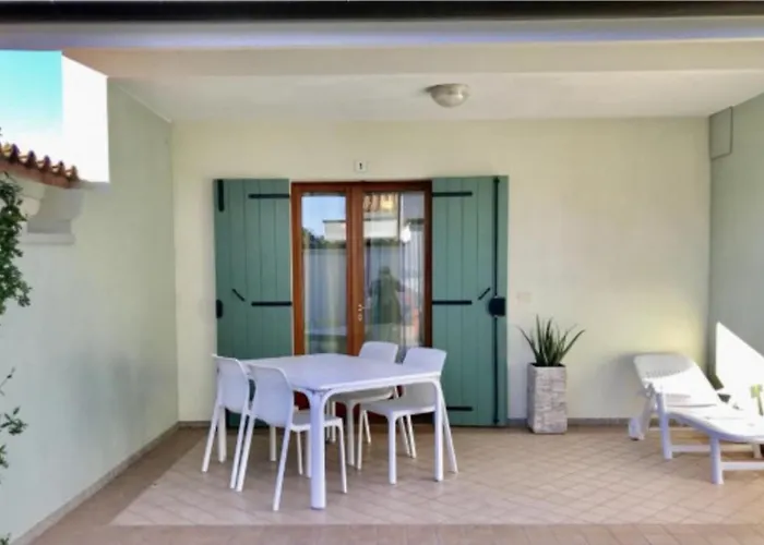 아파트 Villaggio Ca' Del Pino 비비오네