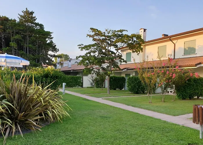 Villaggio Ca' Del Pino 비비오네